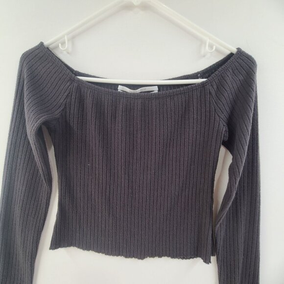 UO Silence + Noise Women's Knit Top Long Sleeve Crop Boatneck Black Size M - Picture 3 of 6